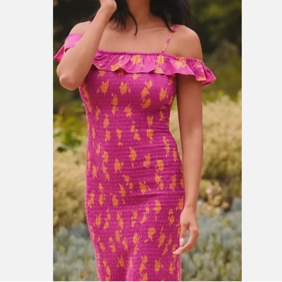 NWT By Anthropologie Smocked Off-The-Shoulder Midi Dress Size Large Magenta - Picture 7 of 10